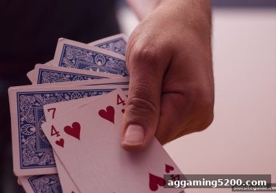 深度解析slots平台上的龙虎游戏：规则、概率、策略与心态管理