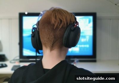 slots平台上的博弈经典：血战麻将与水果机的高赔率探秘